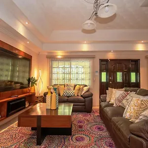 Villa Tropical Escape